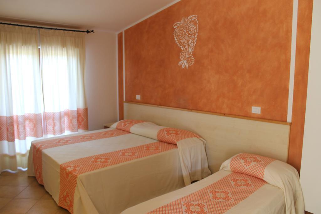 Hotel Petri Marini Aglientu Room photo